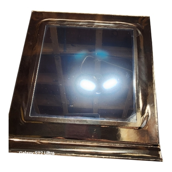 Iconic London Booming And Gleaming Eyeshadow Palette 20 Neutral Shades BNIB - Picture 10 of 16